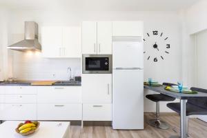 Una cocina o zona de cocina en Home2Book Charming Apt Mountain Views Los Silos