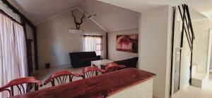 Posezení v ubytování Omaruru Guest Farm