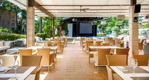 Гостиная зона в VIVA Cala Mesquida Suites & Spa Adults Only 16