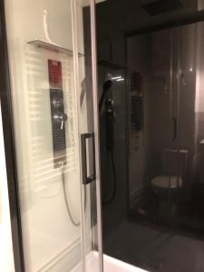 Ένα μπάνιο στο Appartement cosy avec grande terrasse vue mer +21 φωτογραφίες