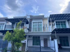 Το κτήριο όπου στεγάζεται  η παραθεριστική κατοικία