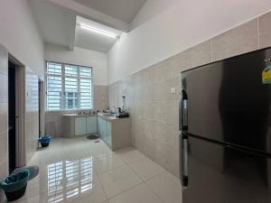 Η κουζίνα ή μικρή κουζίνα στο Mount austin 18 pax AR50 pool