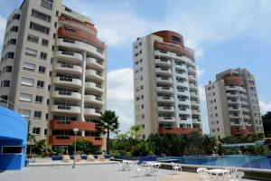 Bazén v ubytování Playa Almendro Resort nebo v jeho okolí