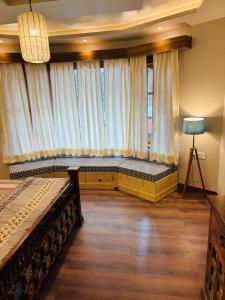 Φωτογραφία από το άλμπουμ του Unravel 3BR Floor Nainital σε Nainital +25 φωτογραφίες