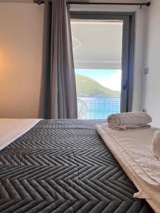 Posteľ alebo postele v izbe v ubytovaní Ponti Bay Apartments + 37 fotografií
