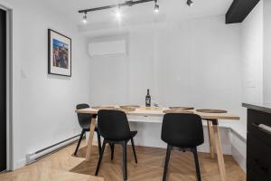 Gallery image of Les Appartements du 300 in Quebec City +32 photos