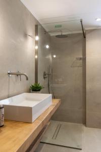 Koupelna v ubytování Areti's Milos Guesthouses