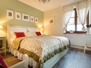 Postel nebo postele na pokoji v ubytování Holiday Home Huty by Interhome