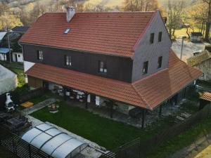 Budova, kde se prázdninový dům nachází