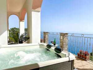 Fotografie z fotogalerie ubytování VILLA DEL MORO v destinaci Agerola + 80 fotografií