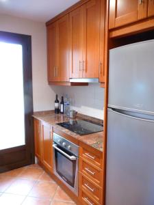 Kuchnia lub aneks kuchenny w obiekcie Casa Irina & Elena 2bed 2bath