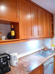 Kuchnia lub aneks kuchenny w obiekcie Casa Irina & Elena 2bed 2bath