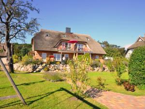 Ein Garten an der Unterkunft Apartment Sonnenkamp-2 by Interhome