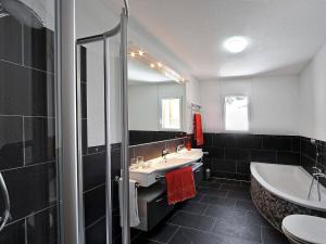 Koupelna v ubytování Apartment A32 by Interhome