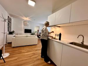 Kuchyň nebo kuchyňský kout v ubytování Schöne Ferienwohnung