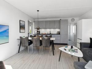 Cucina o angolo cottura di Apartment Eicke - 400m from the sea by Interhome