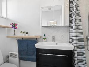 Bagno di Apartment Eicke - 400m from the sea by Interhome