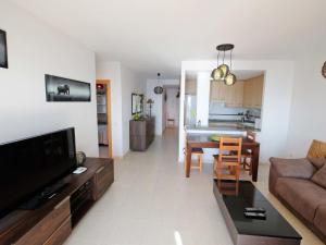 Kuchyňa alebo kuchynka v ubytovaní Apartment Ona de Mar by Interhome