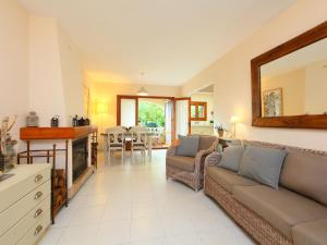 Posedenie v ubytovaní Holiday Home Mas Rovira 8 by Interhome