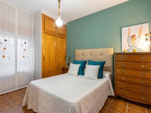 Posteľ alebo postele v izbe v ubytovaní Holiday Home Villa San Vicente by Interhome