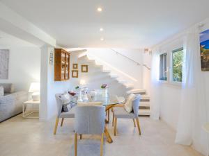 Posezení v ubytování Holiday Home Sa Font by Interhome