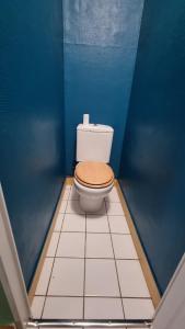 Foto dalla galleria di Cottage paisible au coeur du golf saint Laurent , linge de maison et ménage inclus a Ploemel Altre 16 foto