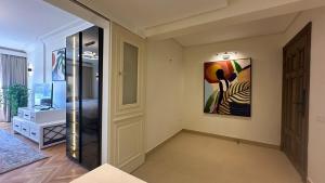 Ένα ή περισσότερα κρεβάτια σε δωμάτιο στο Beeclo Studio in Zamalek