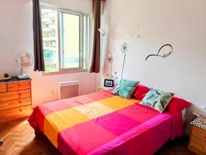 Posteľ alebo postele v izbe v ubytovaní 2 bedroom flat with terrasse & car-park Nice Ouest + 18 fotografií