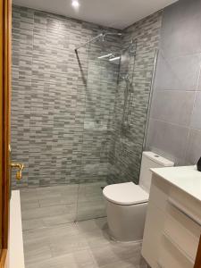 A bathroom at Apartament La Mata "FELIZ"