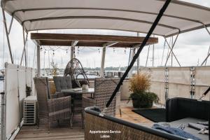 พื้นที่นั่งเล่นของ Hausboot Canoga