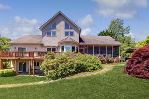 Zahrada ubytování 4 Bed 4 Bath Vacation home in Mineral