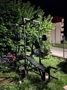 Fitness centrum a/nebo fitness zařízení v ubytování Studio apartman "Kutak DIVUS"