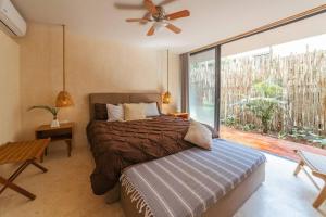 Postel nebo postele na pokoji v ubytování Luxury Condo with Private Pool + 48 fotografií