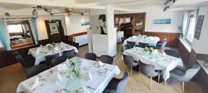 Restaurace v ubytování Gasthaus "Zur frischen Quelle"