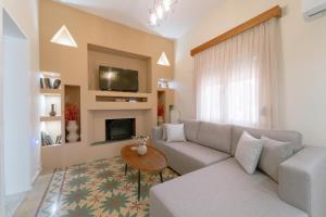 TV a/nebo společenská místnost v ubytování Selene house