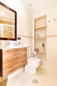 Et badeværelse på Mercantil - Apartments + 26 billeder