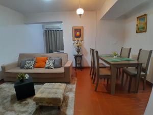 Posezení v ubytování OBhouse Apartment, para sentirse como en casa!