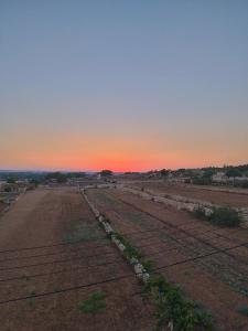 Alba o tramonto visti dall'interno dell'appartamento o dai dintorni