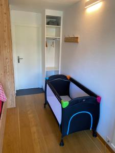 Postel nebo postele na pokoji v ubytování Titlis Lodge Engelberg