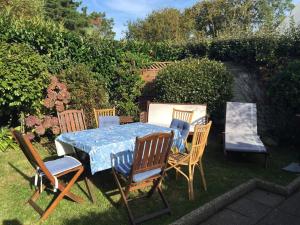 Zahrada ubytování Maison sur la plage de Kerleven