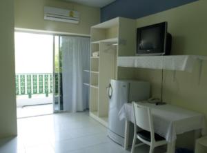 TV a/nebo společenská místnost v ubytování Chomdao Hotel
