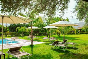 The swimming pool at or close to Green Oasis Gabella