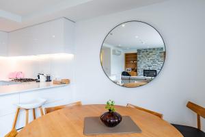 Η κουζίνα ή μικρή κουζίνα στο Central Wanaka Lakeside Condo