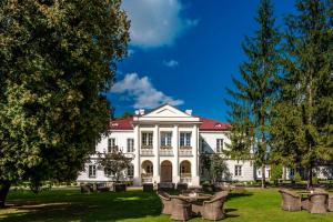 Ogród w obiekcie Pałac Zegrzyński