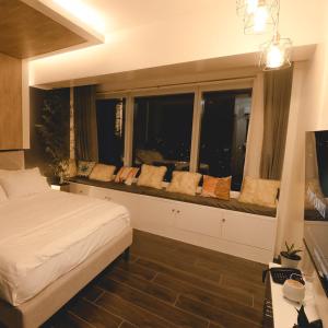 Televisyen dan/atau pusat hiburan di AEON TOWERS 1BR Davao City Condominium