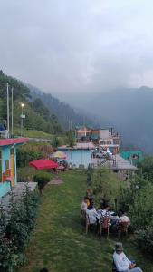 Φωτογραφία από το άλμπουμ του Sojhaholidayinn σε Shoja