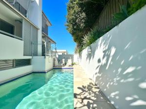 Bazén v ubytování White Sails 3 - Views over Convent Beach nebo v jeho okolí