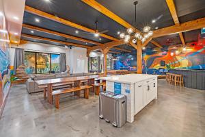 Gambar di galeri bagi Howzit Hostels di Wailuku