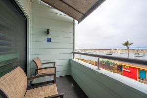 Balkón nebo terasa v ubytování 456 Embarcadero Inn & Suites
