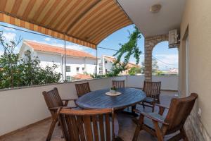 Balkón alebo terasa v ubytovaní Apartments Brico - Heated Pool
